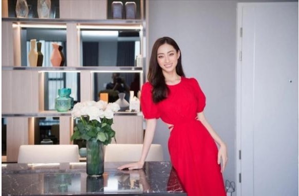 Không cần lấy chồng địa gia, Hoa hậu Lương Thùy Linh tự tậu cho mình Penthouse hàng chục tỷ: ‘Phụ nữ thời hiện đại cần tự đứng trên đôi chân của mình, đừng dựa dẫm’