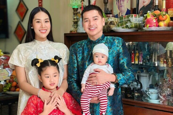 Quang Minh khoe con trai 3 tháng t;uổi đã là idol tóp tóp, được bố nghệ sĩ đặt luôn cho nghệ danh cực kêu