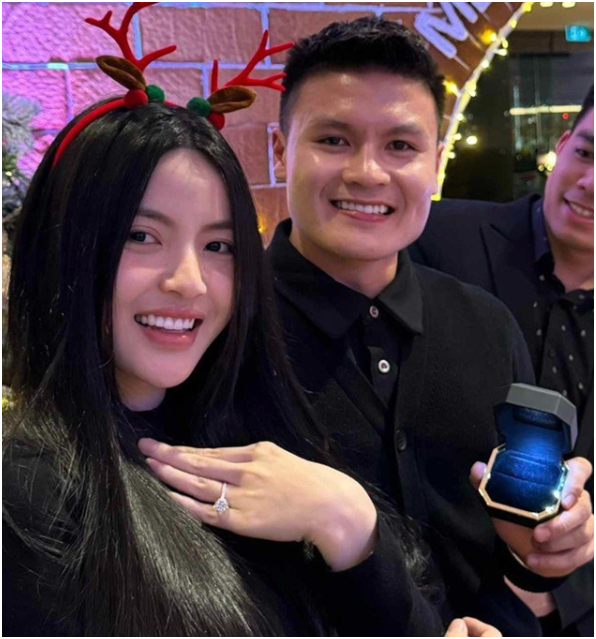 Cả cõi mạng đang xôn việc vụ Chu Thanh Huyền chưa tốt nghiệp cấp 3, từng làm qu.án karaoke, vợ Quang Hải đang ho.ả.ng lo.ạ.n?