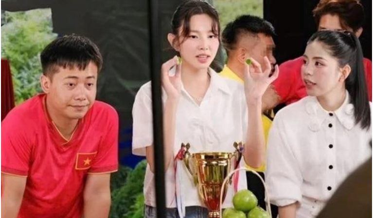 Khối tài sản siêu kh.ủ.ng của Hằng Du Mục trước khi vướng vào vòng lao lý: ‘Thánh livestream’ doanh thu 72 tỷ đồng/phiên, hơn 7 triệu người theo dõi, sở hữu 2 công ty riêng, giàu gấp 5 Quang Linh Vlogs