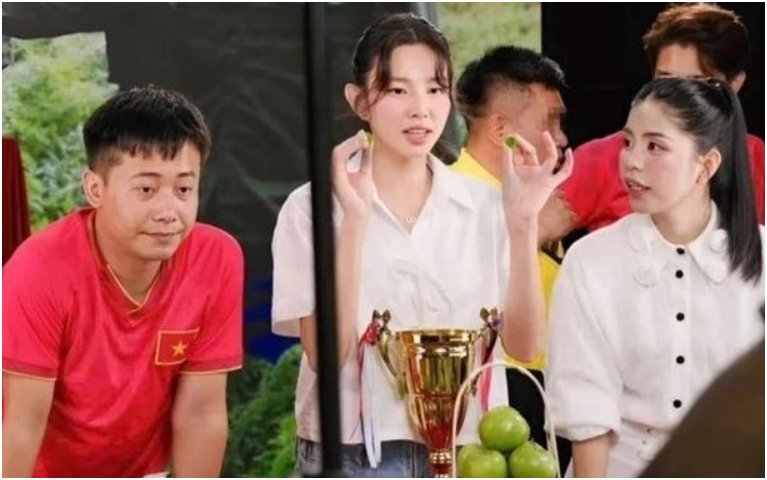 Khối tài sản siêu kh.ủ.ng của Hằng Du Mục trước khi vướng vào vòng lao lý: ‘Thánh livestream’ doanh thu 72 tỷ đồng/phiên, hơn 7 triệu người theo dõi, sở hữu 2 công ty riêng, giàu gấp 5 Quang Linh Vlogs