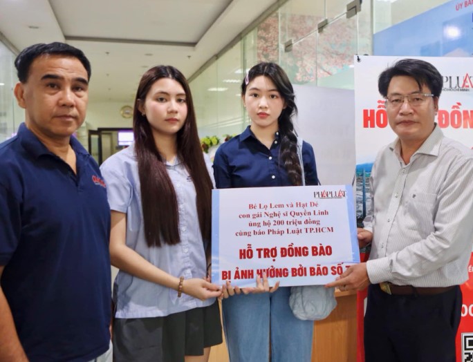 Ái nữ nhà Quyền Linh 19 tu.ổi đã sở hữu xe sang chục tỷ, người dát đầy hàng hiệu và còn 1 điều ít ai có được, trong khi bố đi dép lê ăn mỳ tôm