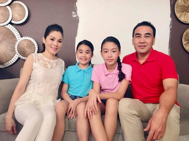 Lý do gì mà MC Quyền Linh 20 năm không ng.ủ chung giường với vợ, hé lộ thói quen kỳ lạ của cặp đôi độc lạ này