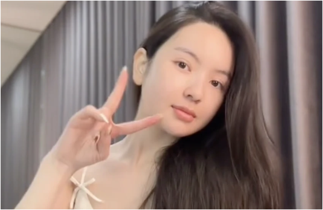 Vợ Quang Hải phải xấu hổ khi dám ‘đụng hà.ng’ Doãn Hải My, nhìn qua là thấy ‘thanh lịch’ sang trọng đè bẹp ‘thị phi’ đúng nghĩa