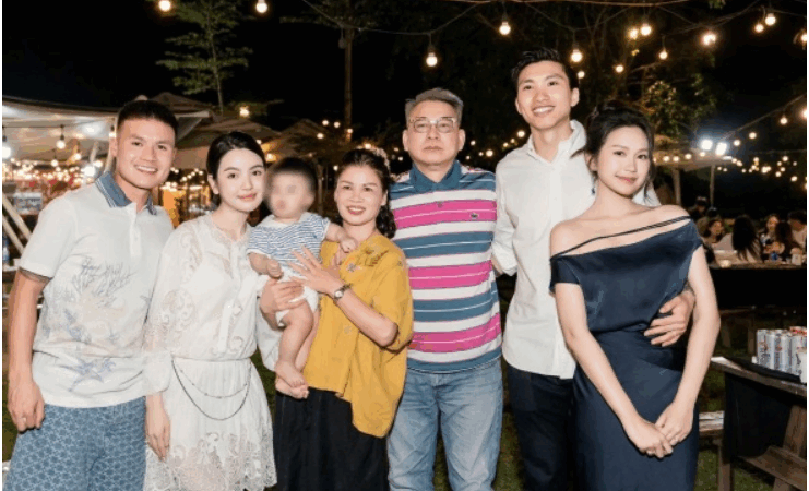 Đứng cùng nhau, Chu Thanh Huyền đước khen đẹp và sang trọng hơn Doãn Hải My nhờ 1 điểm đầy tinh tế: Quang Hải quá tự hào về vợ