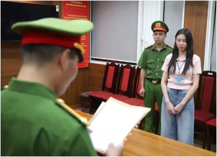 Fan liên tục đẩy thuyền Quang Linh Vlogs với Thùy Tiên, cuối cùng bây giờ cả 2 để về chung 1 nhà như ước hẹn: Nhà giam