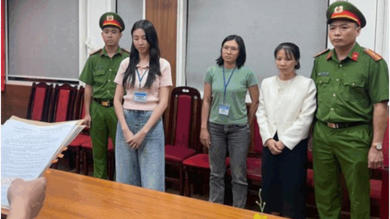 Nguyên nhân sâu xa Thùy Tiên dù biết kẹo Kera là đồ d.ởm, có h.ại nhưng vẫn nhắm mắt cho qua để phối hợp với Quang Linh Vlogs và Hằng Du Mục để lừa khách hàng: Hóa ra chị có nỗi khổ tâm riêng