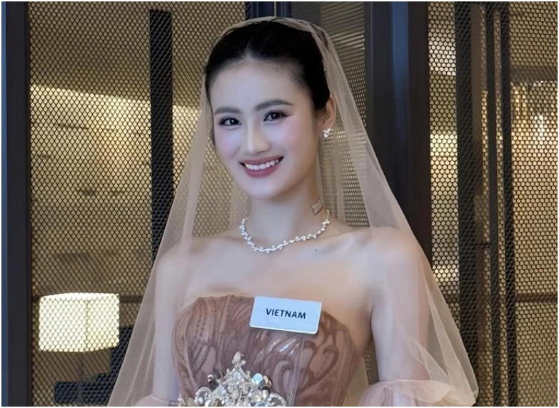 Ý Nhi nhận tin cực d.ữ từ chuyên gia dù rất nổi bật ở Miss World 2025, ba ruột xót ruột nhắn 1 câu về kết quả thi khiến ai cũng thương cho nàng hậu