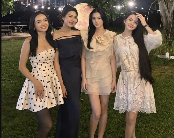 Vợ Văn Hậu nghi né ‘t.à’ Chu Thanh Huyền, dù đứng chung khung hình biểu cảm ‘sượng trân’?