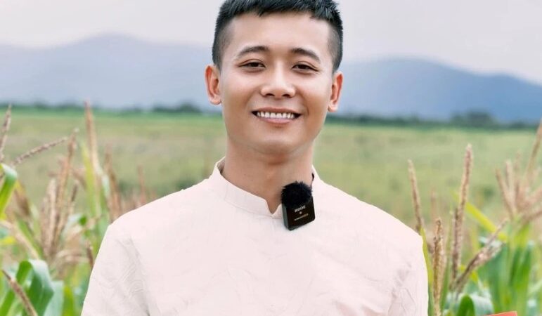 Khi fan Quang Linh Vlogs mất đi sự tỉnh táo: Bênh vực hết mình, khẳng định thần tượng mình không sai với châm ngôn “làm trăm việc tốt không ai biết, làm một việc x.ấ.u cả nước hay”