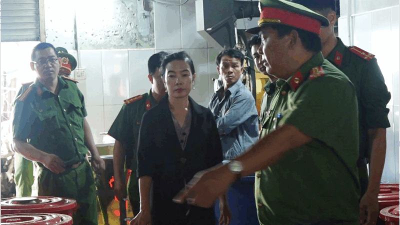 Cơ sở cà phê nổi tiếng ở Phú Yên bán hơn 17 tấn cà phê giả ra thị trường