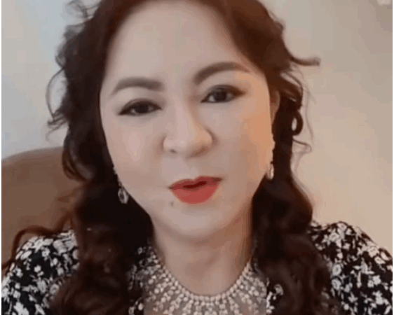 Học trò tố Mỹ Tâm được dịp lên mặt khi bà Hằng vào bênh: ‘Chỉ có tôi mới dám lên tiếng bảo vệ con bé, t:ụi nó tụm 7 để ch:ởi con bé không ng:ốc đầu dậy nổi’