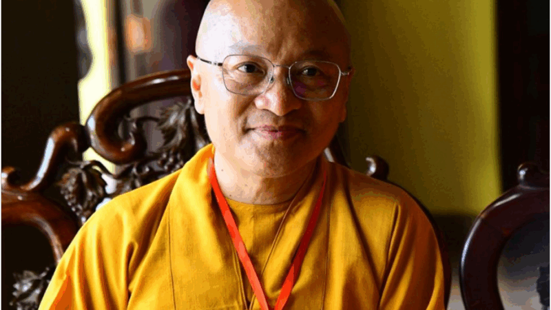 Đại diện Thượng tọa Thích Nhật Từ đề nghị bà Nguyễn Phương Hằng công khai xin lỗi