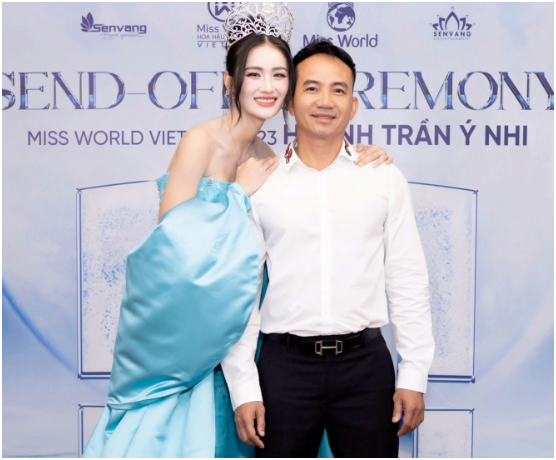 Xót xa hoàn cảnh của Ý Nhi: ‘Mẹ bỏ, một mình bố phải nuôi 3 đứa con, không ngờ hoa hậu Ý Nhi lại có hoàn cảnh như vậy’