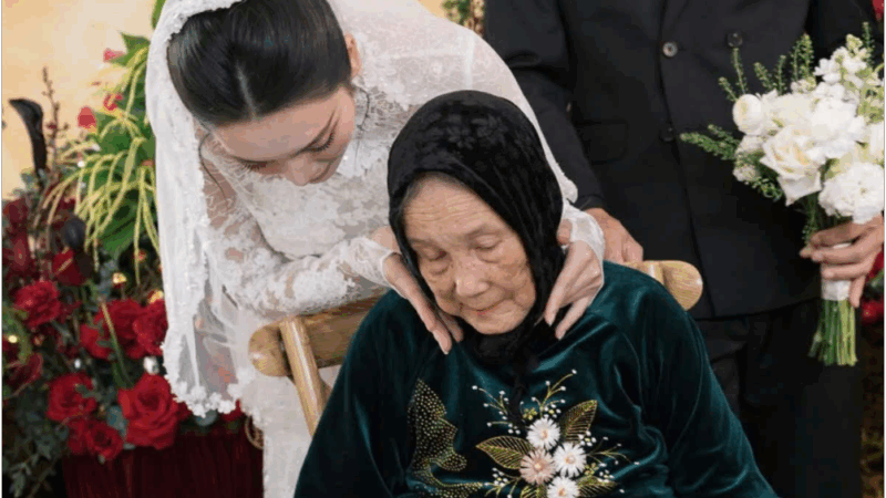 Bà ngoại của Quỳnh Lương qu:a đ:ời vì uống thuốc gi:ả: ‘Lê Giang và dàn sao gửi lời chia buồn’