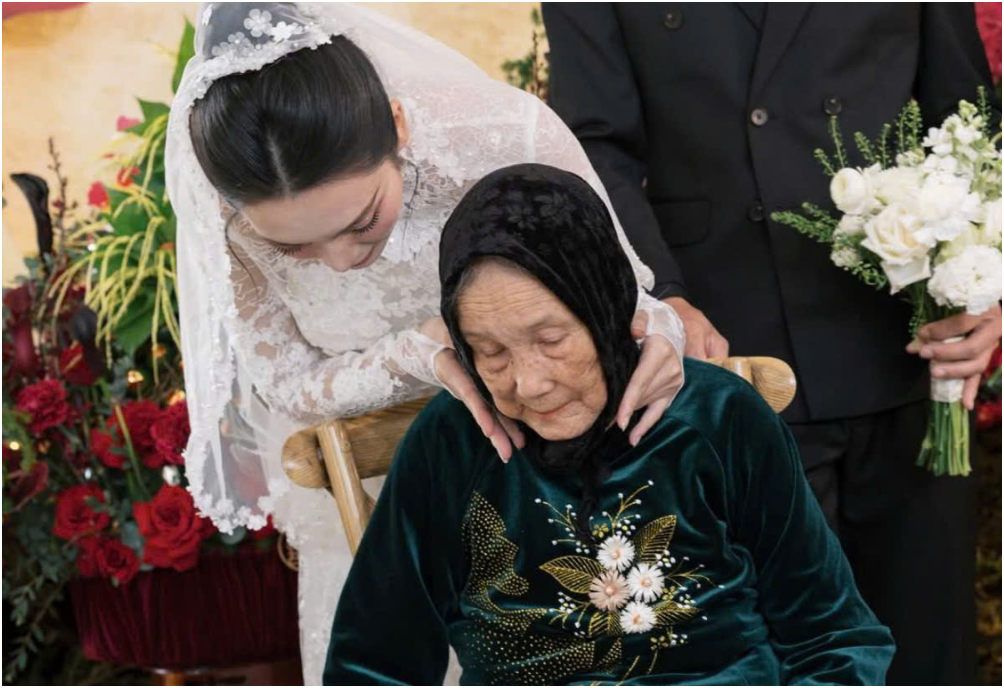 Bà ngoại của Quỳnh Lương qu:a đ:ời vì uống thuốc gi:ả: ‘Lê Giang và dàn sao gửi lời chia buồn’
