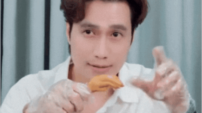 Thôi xong, tới lượt diễn viên Việt Anh: “Lần này liên quan tới vụ b:án chân gà, hiện anh đã khóa trang MXH, không còn ai vào mua được nữa”