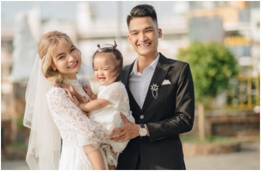Mạc Văn Khoa b:án bún đậu kiếm được 2 tỷ/ ngày, doanh thu đáng nể: Ở biệt thự 50 tỷ, nhiều người thắc mắc anh làm gì mà giàu hơn cả đàn anh Trường Giang