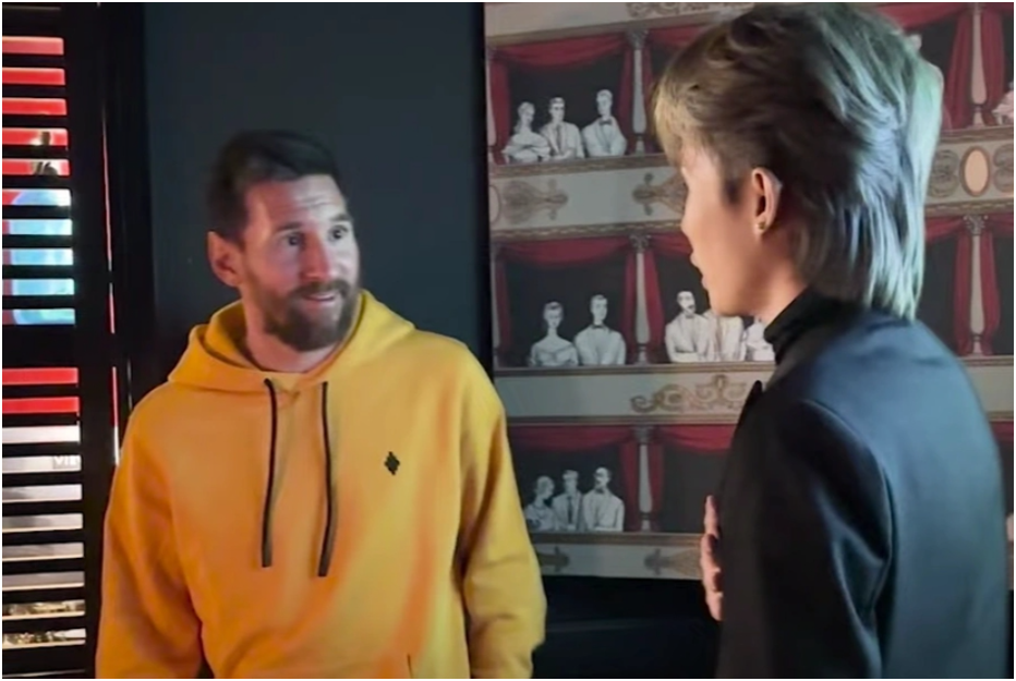 Jack: “Tôi được ăn cùng với Messi, tâm sự các kiểu, ổng nói ổng quý tôi lắm, lúc ra về còn ký tặng chiếc áo rồi ô:m nhau các thứ. Giờ mấy người kêu Messi ki:ện tôi, ki:ện là ki:ện thế nào”