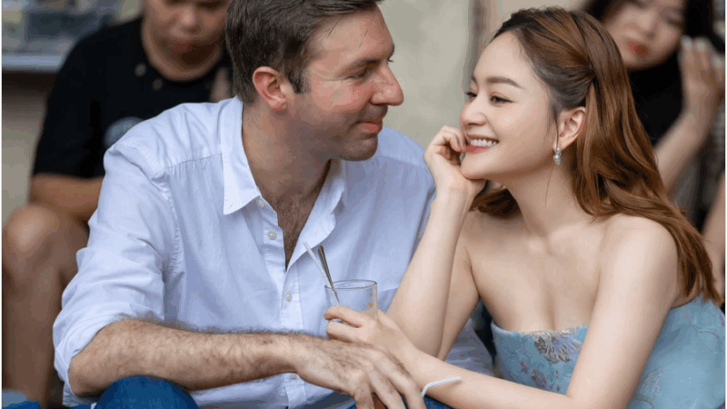 Lan Phương tiết lộ bị trầ:m cả:m trước l:y thân chồng Tây: “Không ai lấp được khoảng trống mà anh ấy để lại được đâu, buồn lắm”