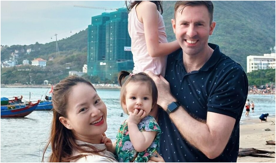 Lan Phương bị mỉa mai vì cố tình “vạch áo cho người xem lưng”: Chuyện này không nên công khai đâu, đừng có làm thế nữa, không hay ho gì đâu