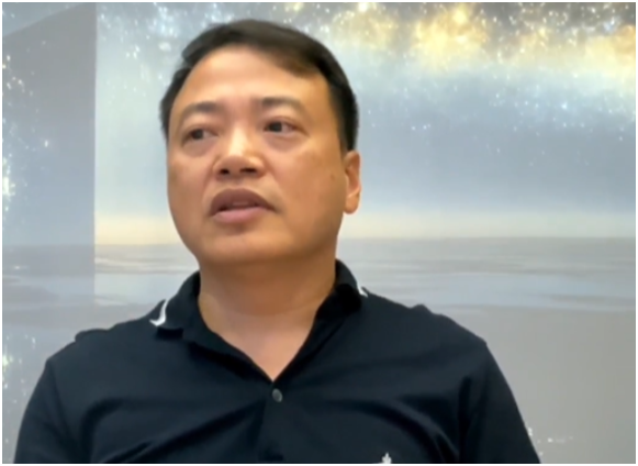 Diện mạo mới nhất của Shark Bình khiến dân mạng xôn xao: “Tiều tụy thấy rõ, khuôn mặt lộ vẻ lo âu – nói năng cũng không còn tự nhiên như trước!”