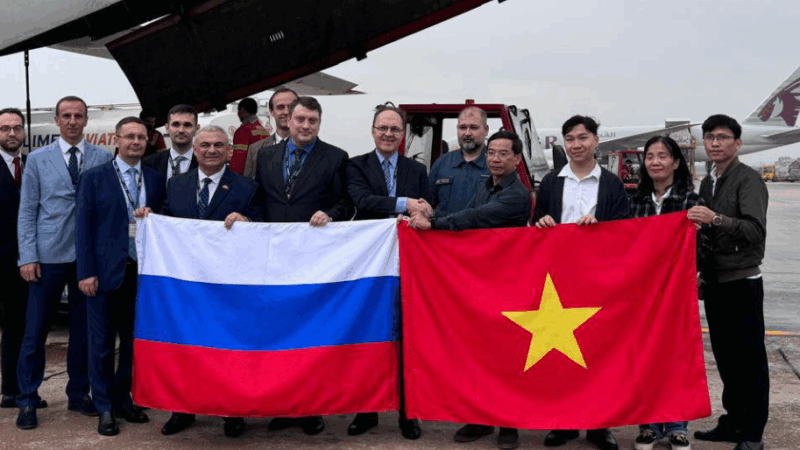 Liên bang Nga gửi 29 tấn hàng cứu trợ đến người dân TP Huế: 58 thuyền cứu nạn, hàng ngàn vật phẩm thiết yếu vượt nghìn cây số về Việt Nam