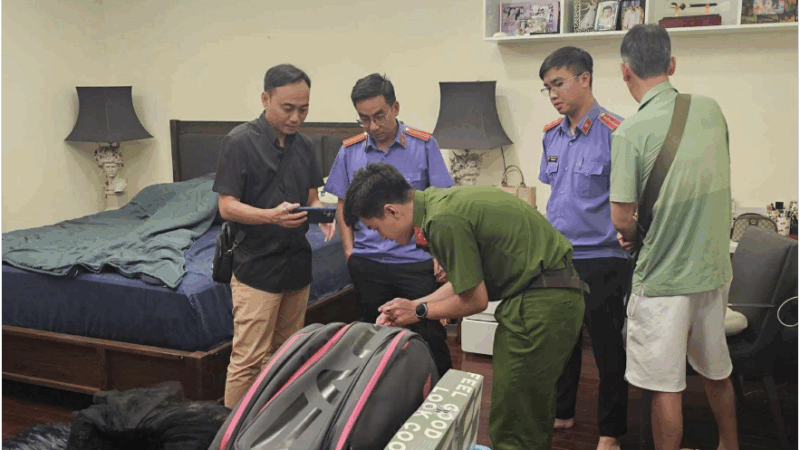 Công an khám xét villa, mở khoá k:ét sắt của Trương Ngọc Ánh: ‘Phát hiện và thu giữ nhiều thứ bên trong’