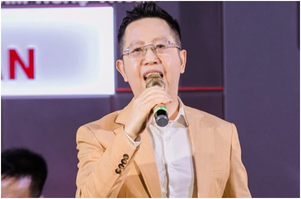 Trình độ học vấn đỉnh của đỉnh BTV Việt Khuê, không ngờ anh có số điểm tuyệt đối thế này: ‘Đáng ngưỡng mộ’