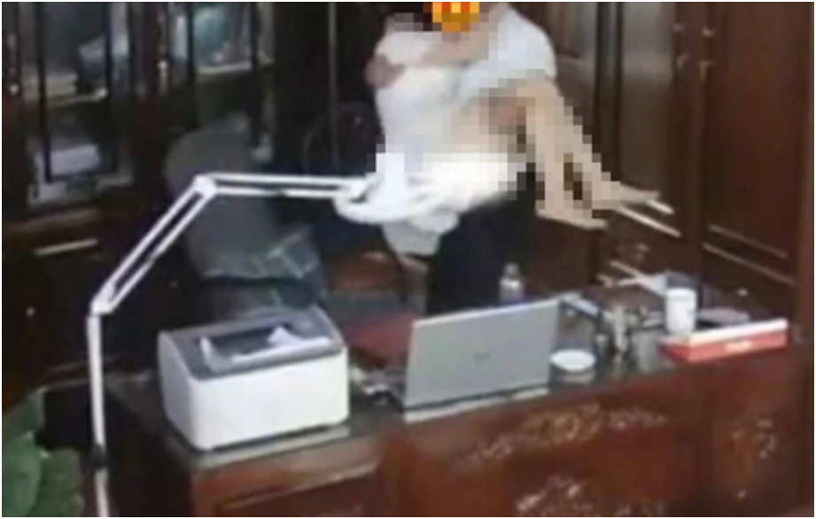 Vụ clip người đàn ông ‘th:ân mậ:t’ với nhiều ph:ụ n:ữ: Người ph:át t:án có thể lĩnh tới 15 năm t:ù