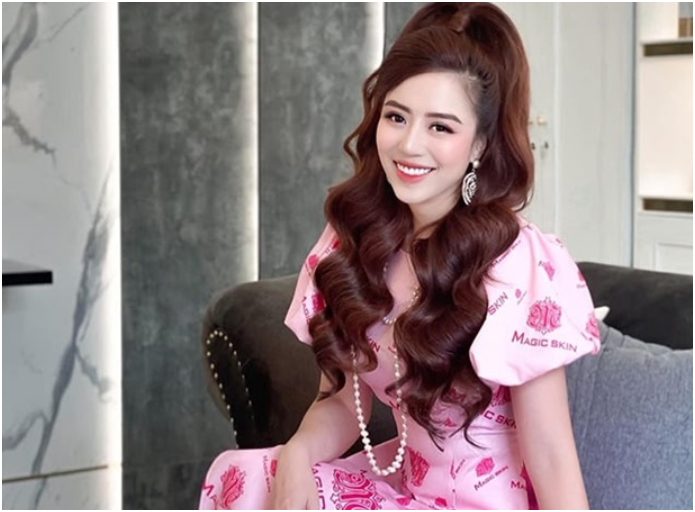 Thêm một bà tr:ùm nghành mỹ phẩm lại bị réo tên: ‘Chuyện gì thế này?’