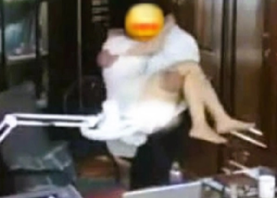 Trường THPT Tô Hiến Thành (Ninh Bình) lên tiếng về clip nhạy cảm: Người trong video không phải hiệu trưởng, không thuộc quản lý ngành giáo dục và chưa từng dạy ở cơ sở giáo dục nào!