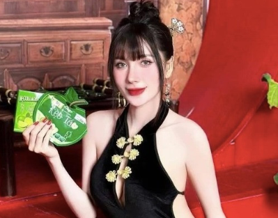 Bị cảnh báo đích danh, Ngân Collagen vẫn bán hàng ầm ầm: Thái độ ‘thách thức dư luận’ gây phẫn nộ!