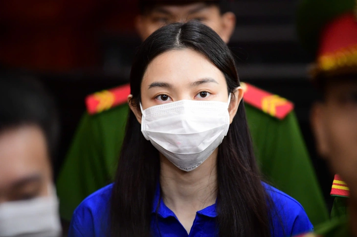 HH Thùy Tiên nói về công ty Sen Vàng: Khai hết sự thật, ai cũng bất ngờ