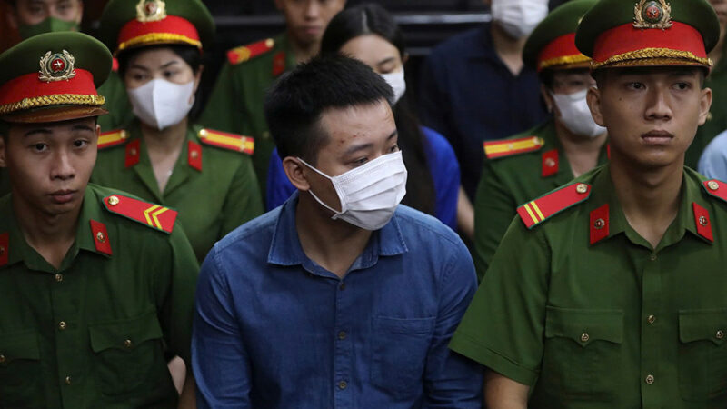 Tuyên án vụ kẹo Kera: Thùy Tiên nhận phán quyết, Quang Linh bị vướng lao lý chỉ vì thiếu hiểu biết khiến ai cũng xót xa