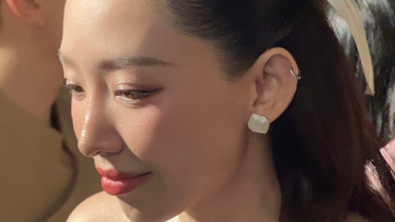 Netizen tròn mắt trước visual “chấp” camera thường của Tóc Tiên: Không filter mà vẫn đẹp lạ, nhìn hoài không tin nổi