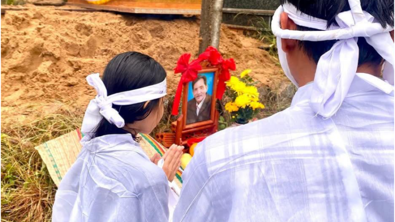 Danh tính nữ ca sĩ muốn xây m:ộ cho NS Thương Tín: ‘Chấp nhận bỏ ra số tiền dù chưa từng quen biết NS Thương Tín’