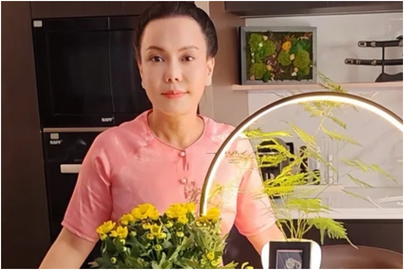 Việt Hương có hành động cực lạ khi biết NS Thương Tín r:a đ:i: ‘Nhiều người xúc động’