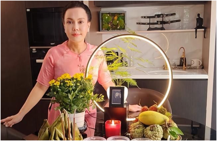 Quá trùng hợp trong ngày gi:ỗ của NS Chí Tài và lễ ta:ng NS Thương Tín: ‘Việt Hương tiết lộ 1 chi tiết, tâm linh quá đi’