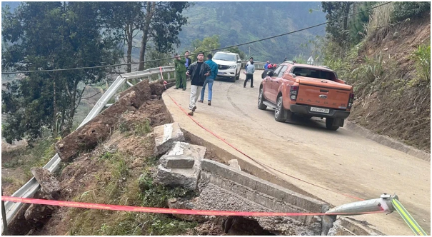 Sau vụ l:ật xe 9 người t:uvo:ng ở Lào Cai, Hà Nội vào cuộc kiểm tra gấp doanh nghiệp cho thuê xe: Thôi xong rồi