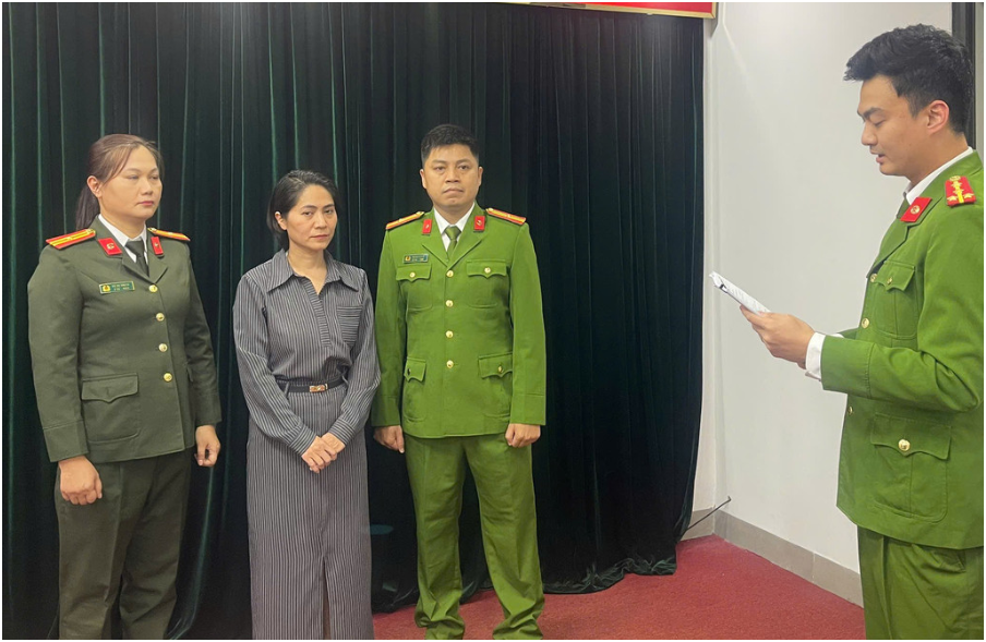 Thôi xong: Kh:ởi t:ố giám đốc công ty tổ chức chương trình ‘Về đây bốn cánh chim trời’