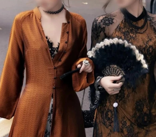 Áo dài “cách tân” khoét sâu, phanh ngực phối ren gây bức xúc: Không hiểu giới trẻ bây giờ đang nghĩ gì về giá trị truyền thống