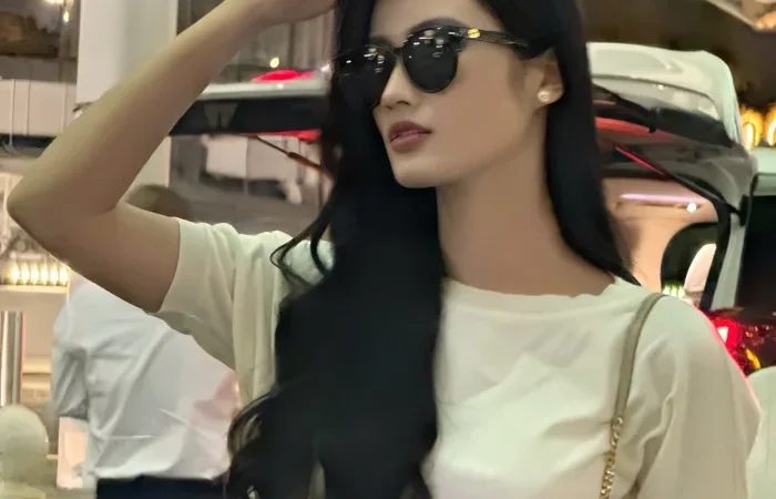 Ý Nhi tung loạt ảnh đu trend “trạm tỷ”: Khoe trọn đôi chân dài, netizen trầm trồ không ngớt