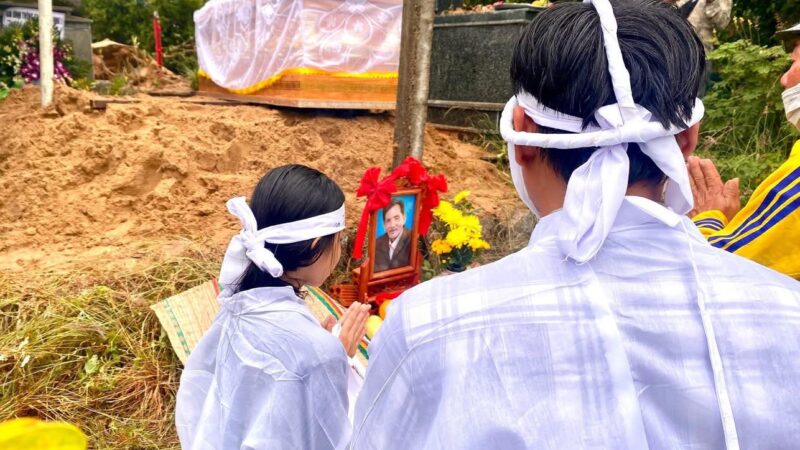 Đan Kim xót xa lên tiếng khi hay tin Thương Tín ra đi trong cảnh vắng lặng: “Sao tình người bạc bẽo quá vậy trời…”