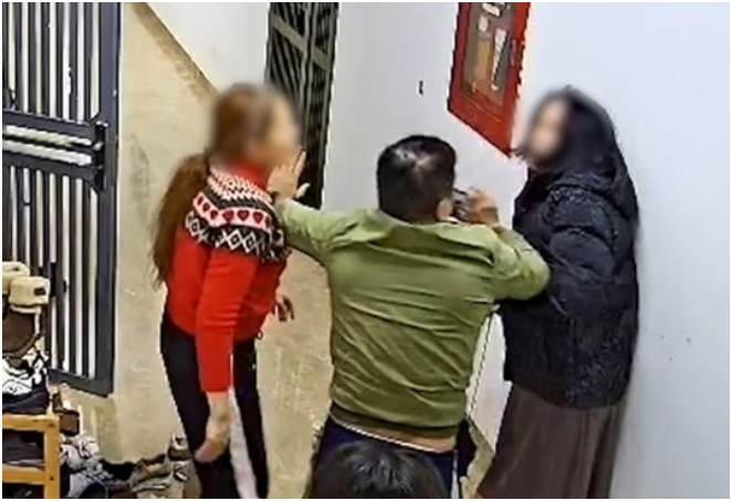 Rõ lời khai ban đầu của người phụ nữ đá:nh hàng xóm ở chung cư tại Hà Nội: N:ạn nh:ân tổn h:ại sức khỏe 0%