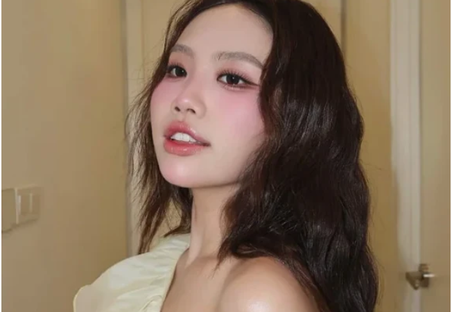 Phương Mỹ Chi tung ả:nh nó:ng giữa đêm: Thanh niên trai tráng đứng ngồi không yên với cô bé dân ca