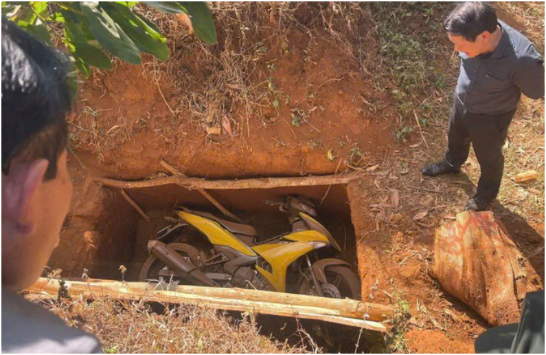 Vụ c:ư:ớp ngân hàng ở Gia Lai: Phát hiện xe máy bị chôn gần khu công nghiệp, thêm manh mối để điều tra