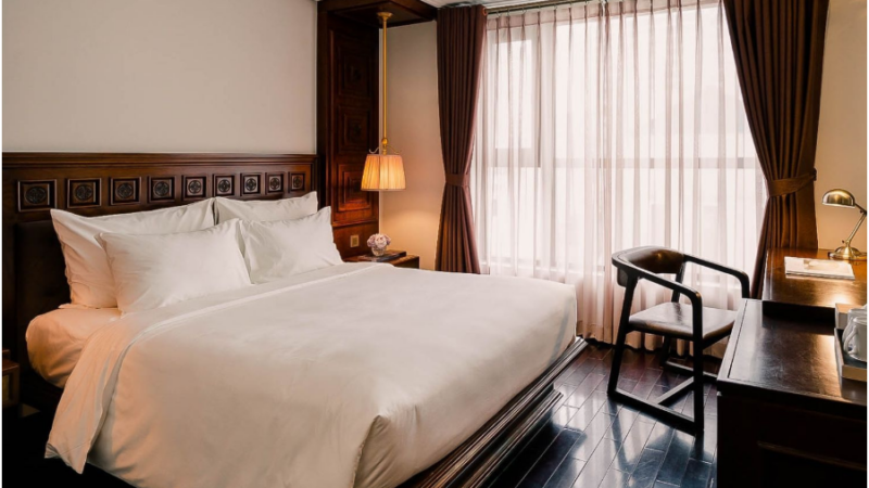 Khách sản nổi tiếng ở Hà Nội bị t:ố ph:át tá:n thông tin riêng tư của nghệ sĩ: Còn tỏ thái độ xử lí khi bị ph:ản á:nh