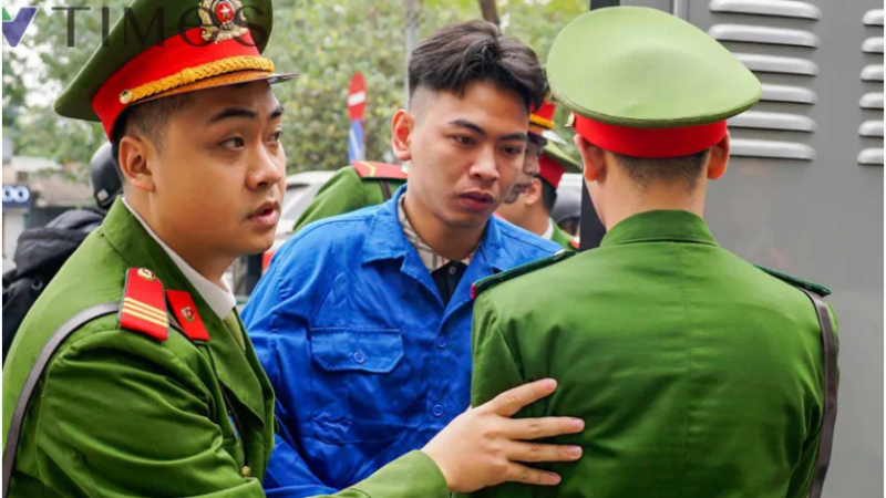 Xét xử “tổng tài” chỉ đạo đánh người trong quán cà phê ở Hà Nội: Đáng đời lắm