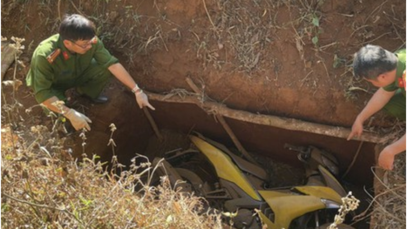 Chủ cơ sở mộc nói về tấm gỗ trong vụ cư:ớ:p Ngân hàng ở Gia Lai: “Phân tích cạn kẽ, nói điều không ngờ luôn”